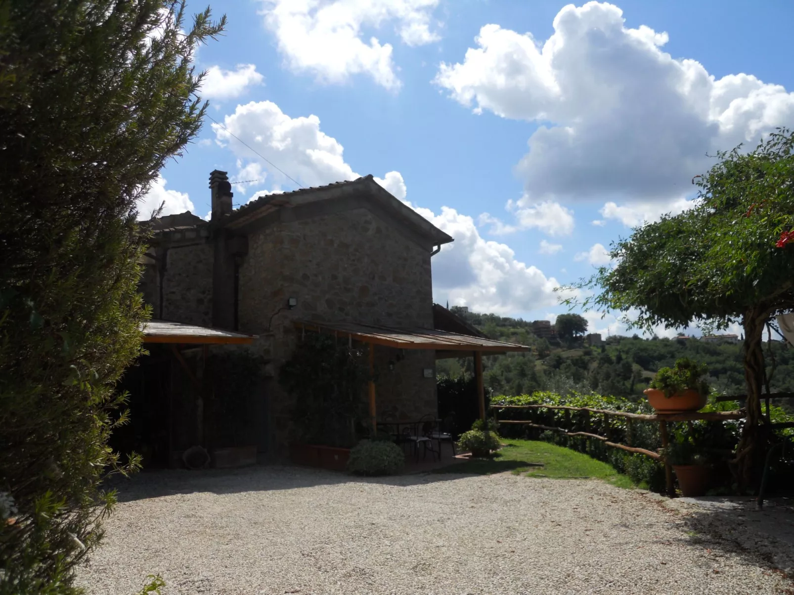 Bauernhaus Biancospino-Draußen