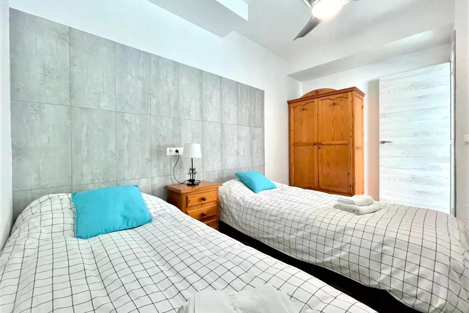 Apartamento con terraza panorámica en Playa Benalmádena-Bedroom