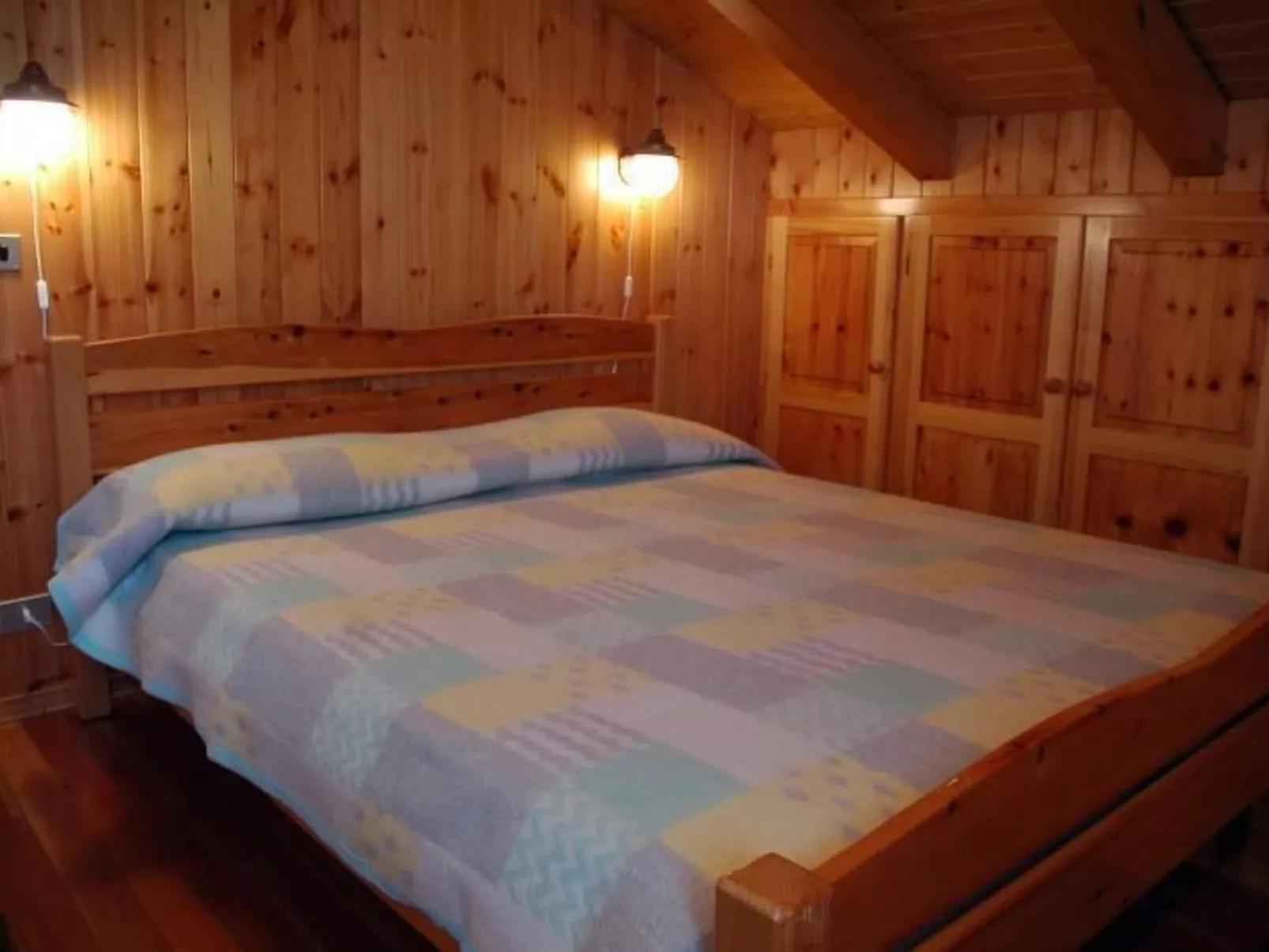 2-stöckige Wohnung mit privatem Garten-Image-tags.info