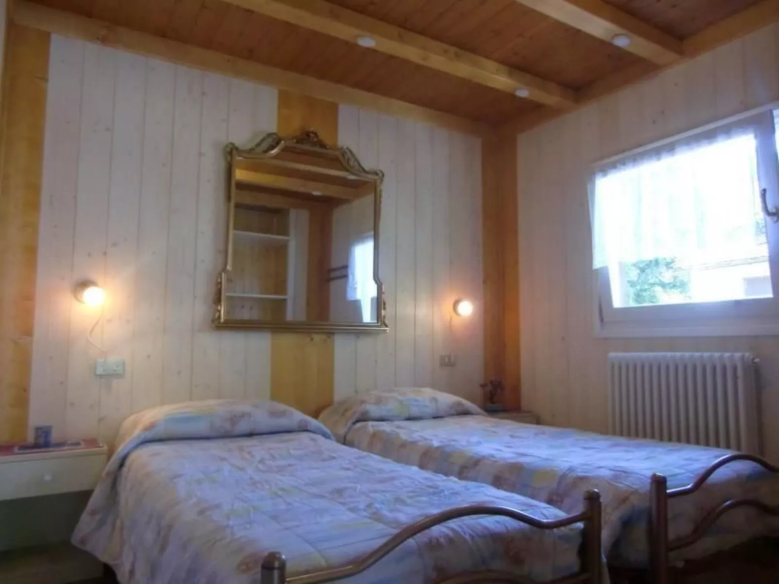 Freistehendes Haus mit eingezäuntem Privatgarten-Inside