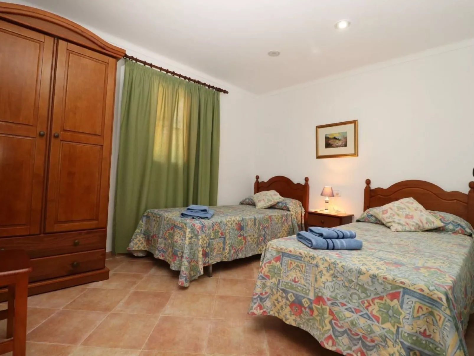 Fi. Camaron-Crestall-Dedans