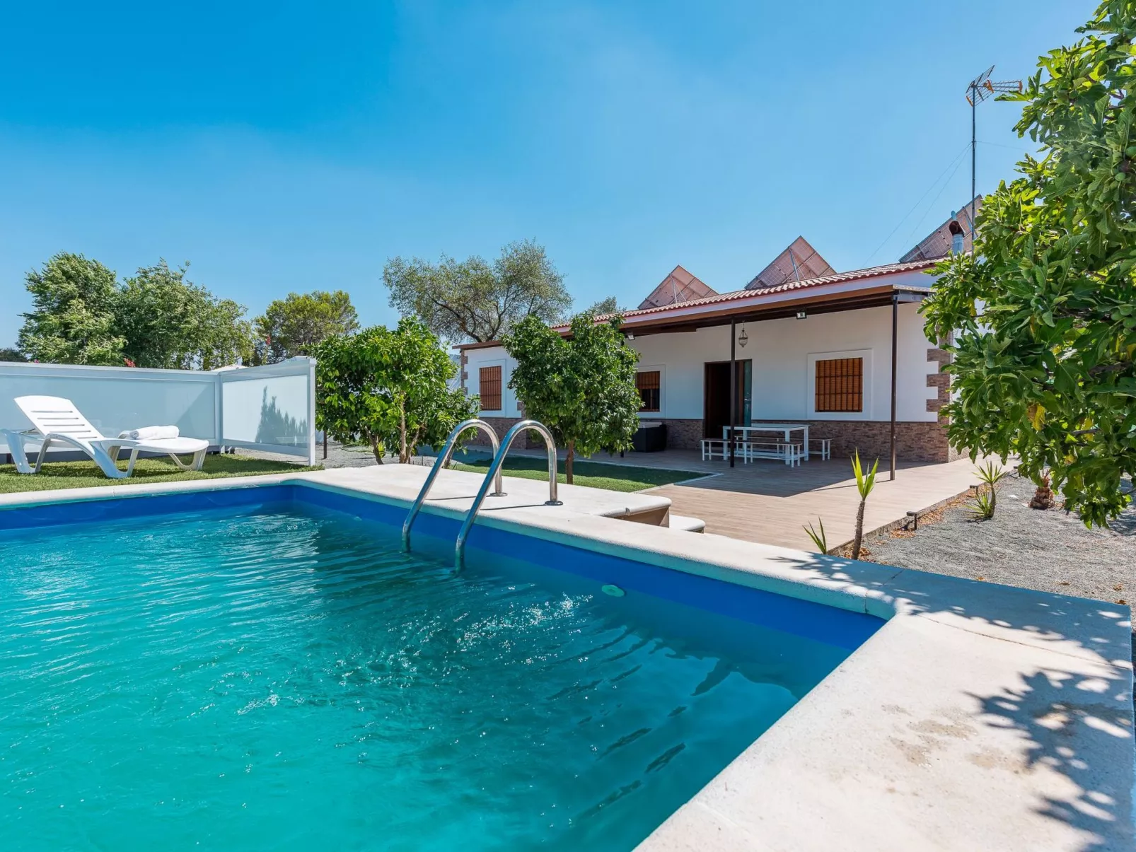 Casa Rural Adalid, auf dem Lande in Sevilla-Image-tags.info