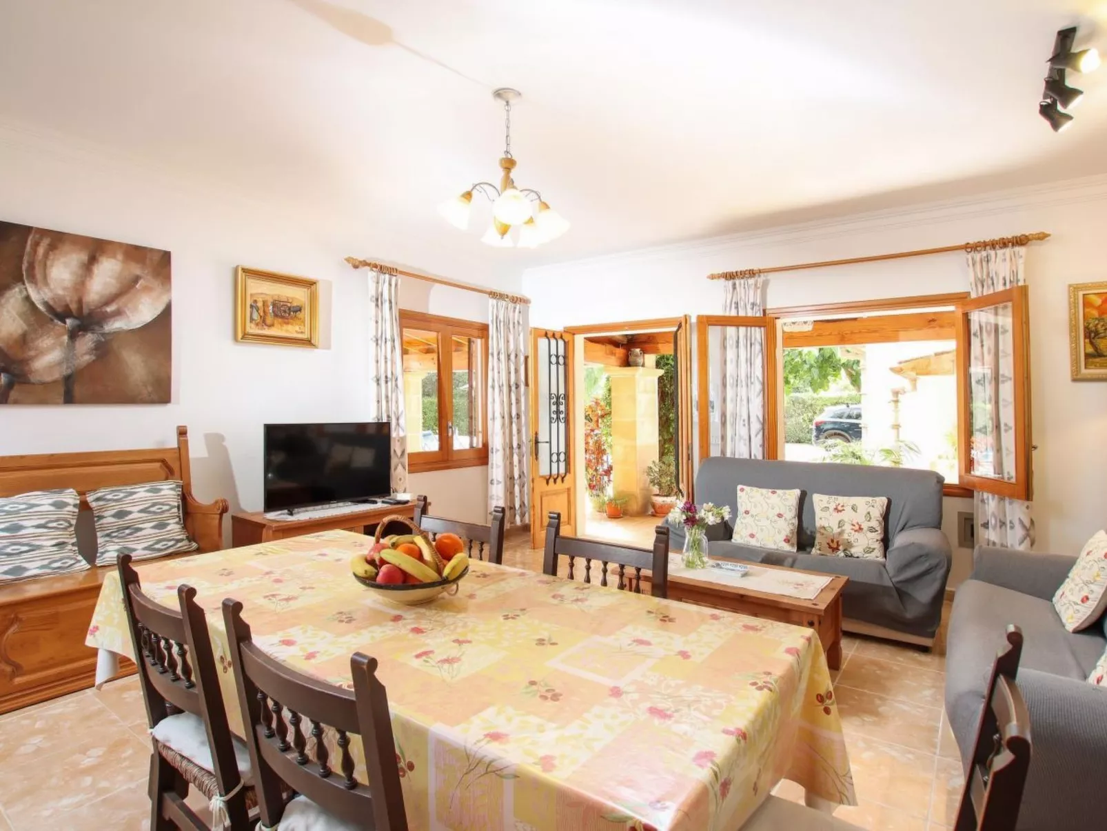 Schöne Villa in Pollensa mit beheiztem Pool-Drinnen