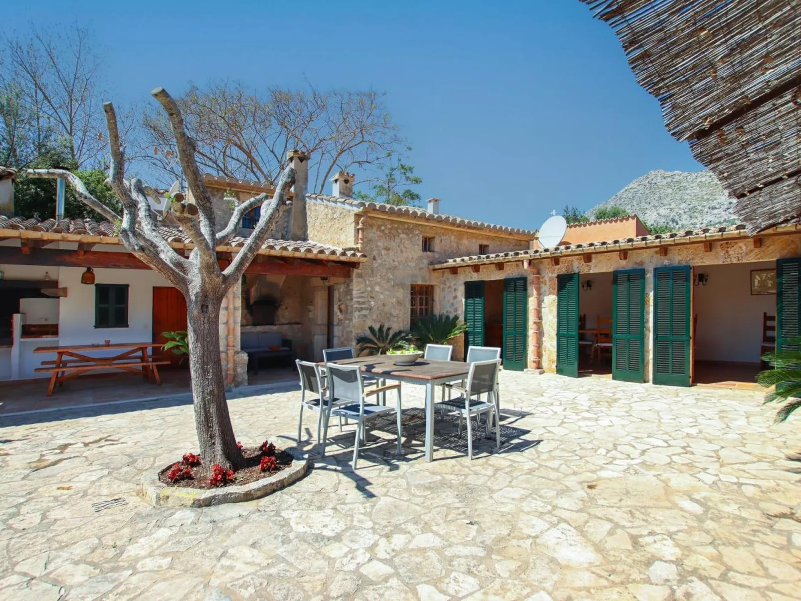 Charmante ländliche Villa Martorell mit Schwimmbad-Outside