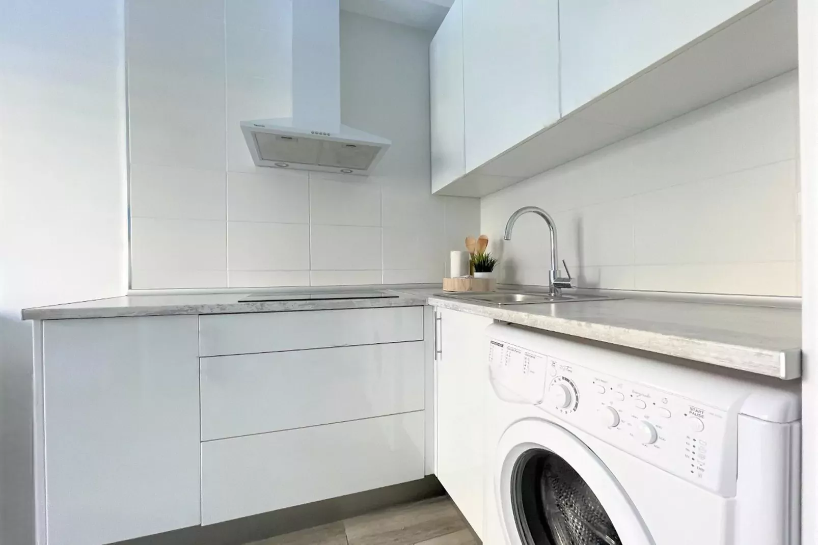 Apartamento con terraza y vistas a playa Benalmádena-Küche