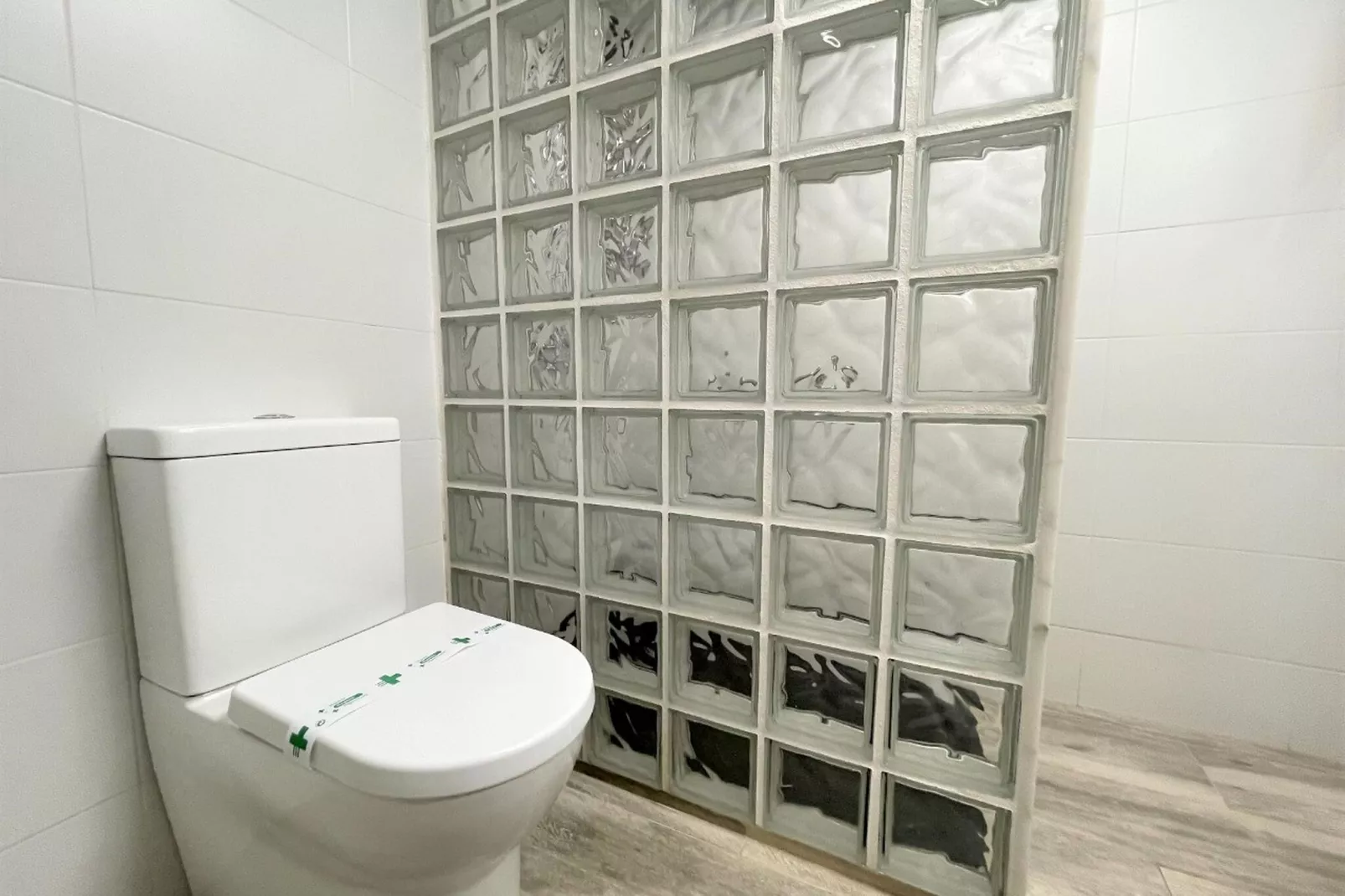 Apartamento con terraza y vistas a playa Benalmádena-Badezimmer