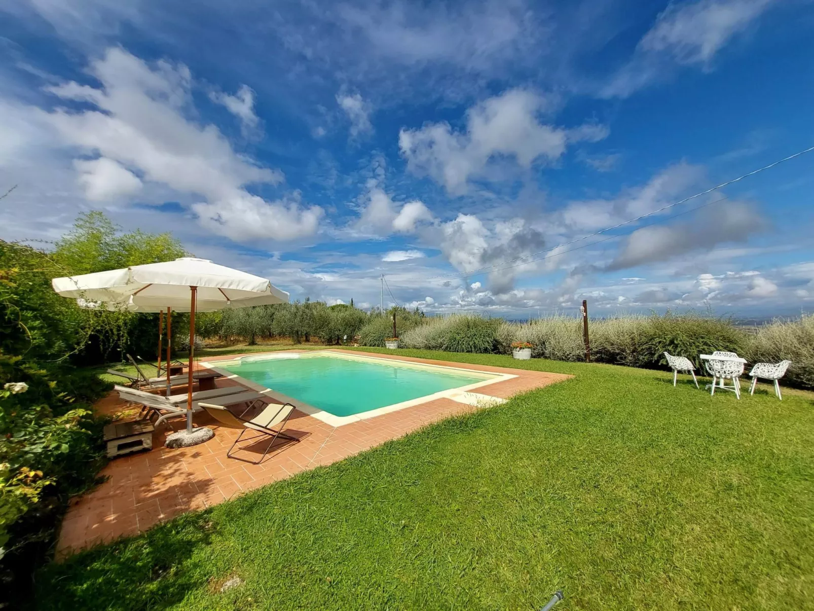 Schönes Ferienhaus in Gambassi Terme mit Privatem Pool