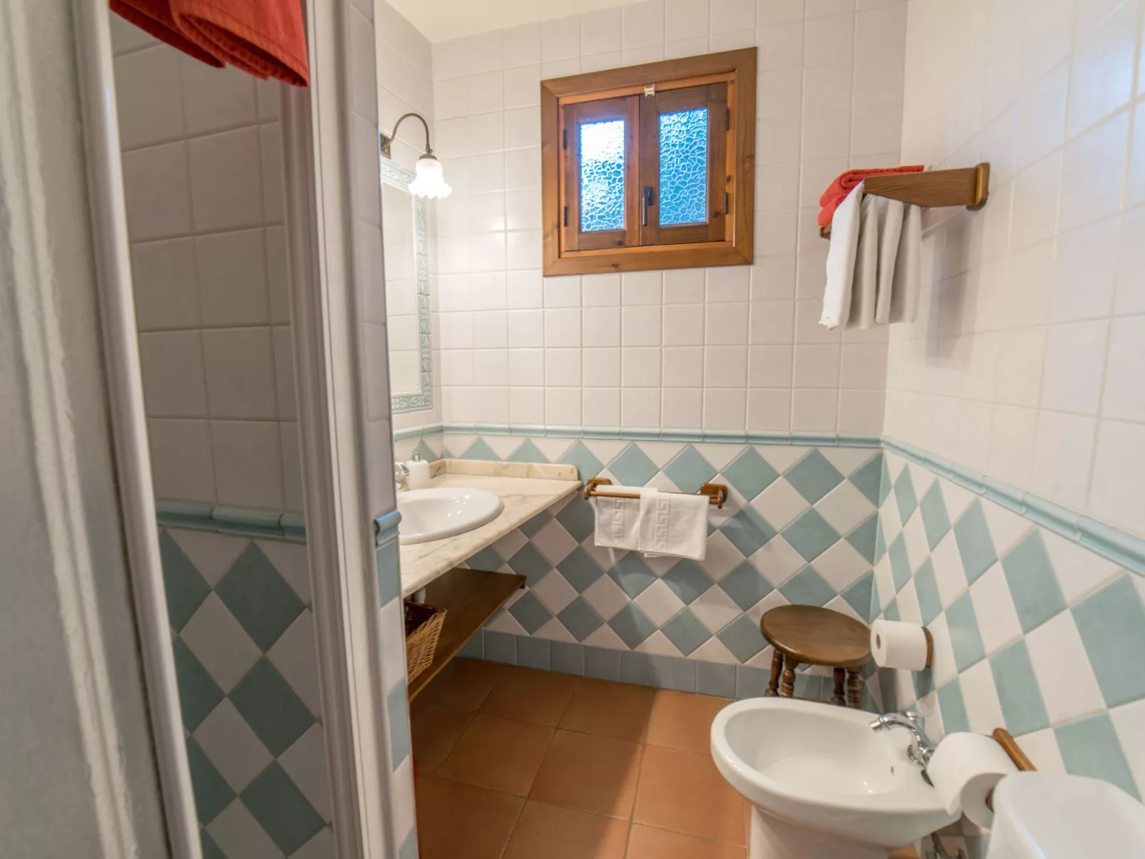 Hütte mit Terrasse-Inside