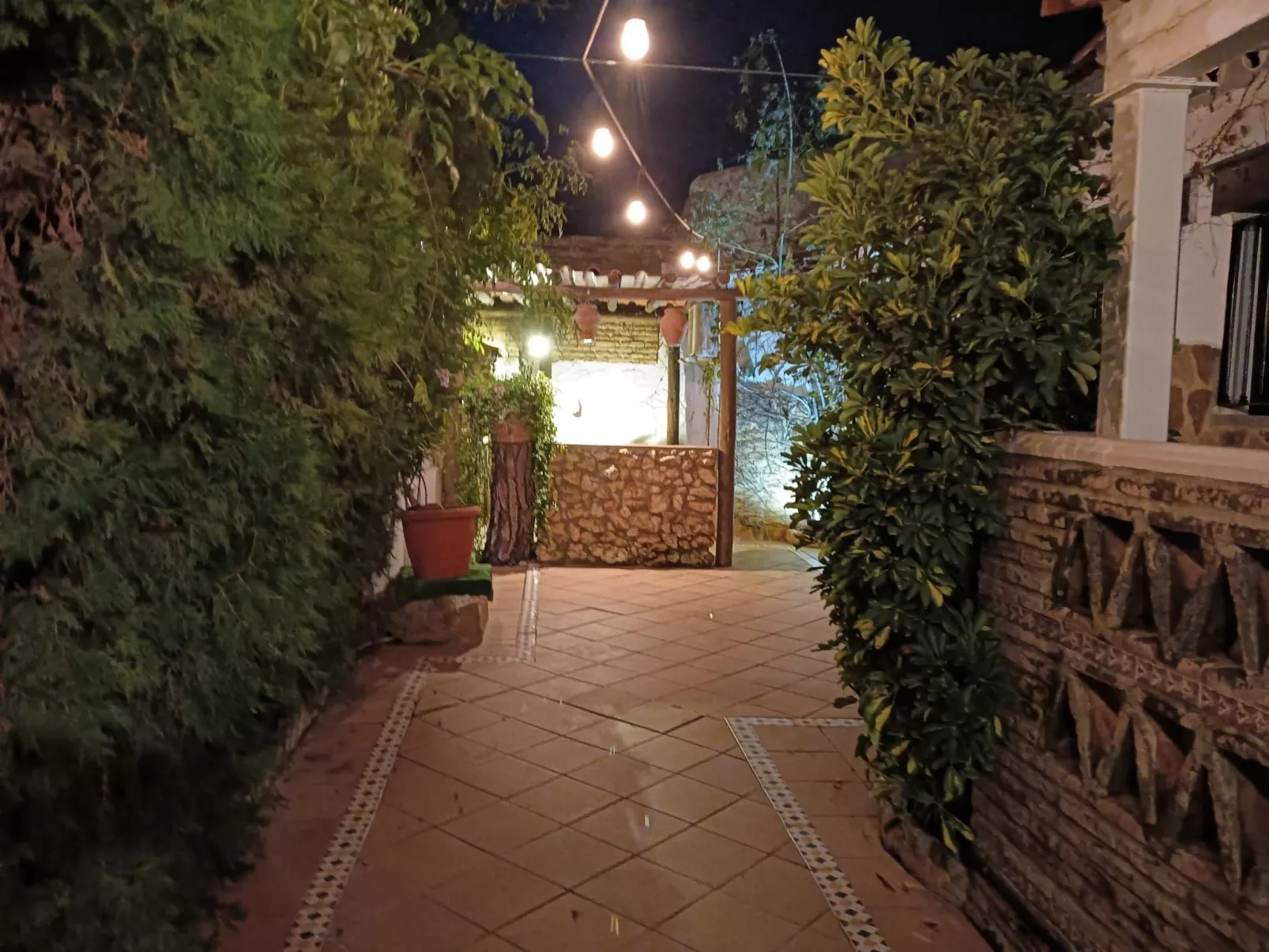 Haus mit Schwimmbad in Strandnähe-Outside