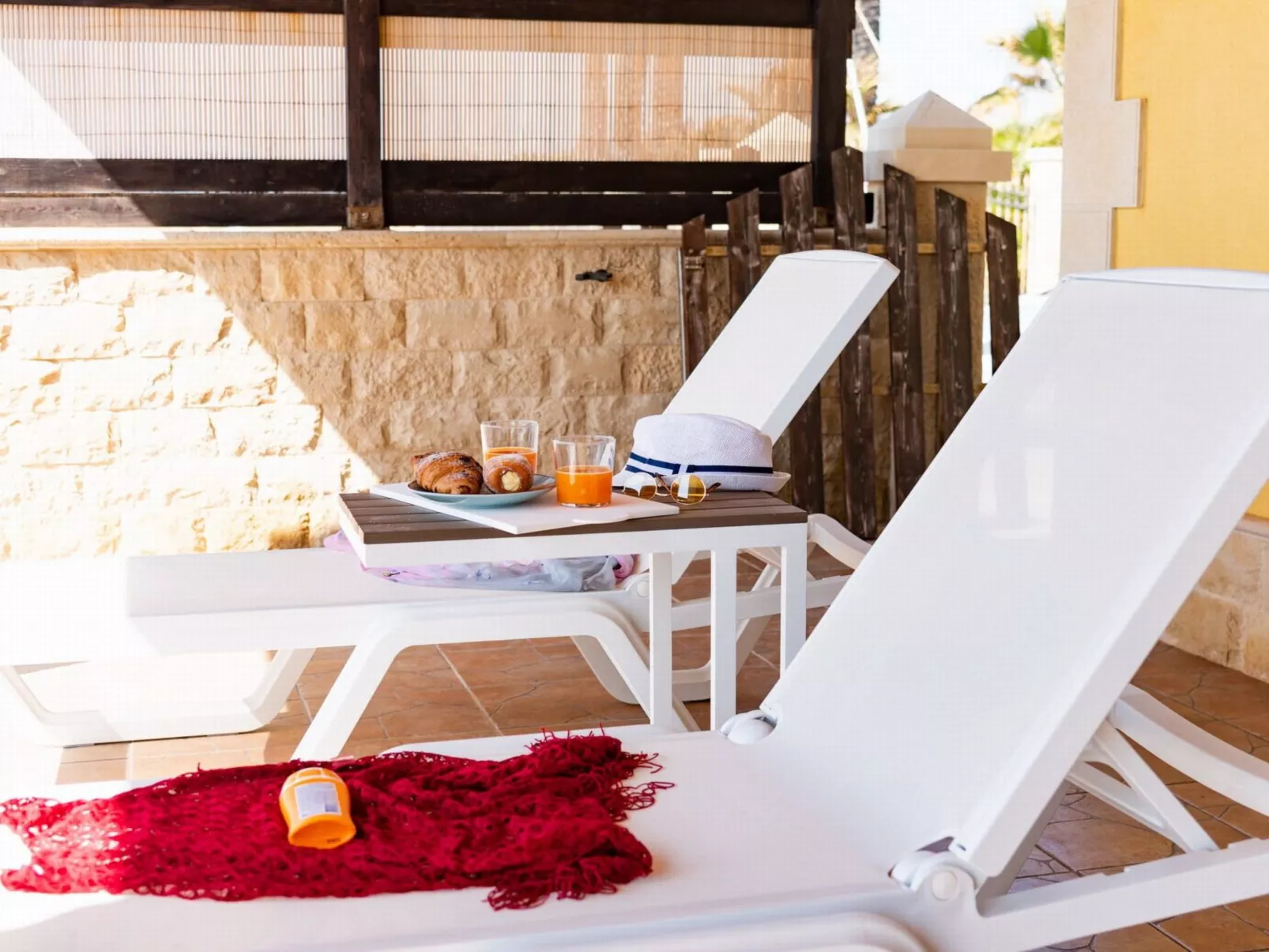 Komfortable und moderne Villa am Strand-Dehors