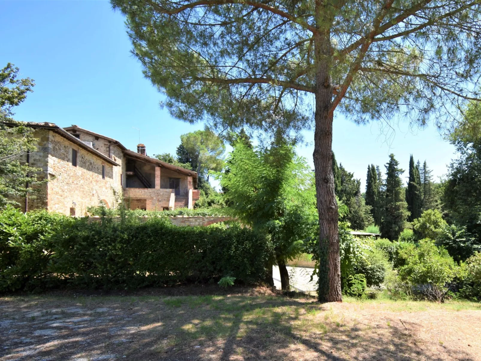 Wohnung in Bauernhaus mit großem Garten, Schwimmbad-Image-tags.info
