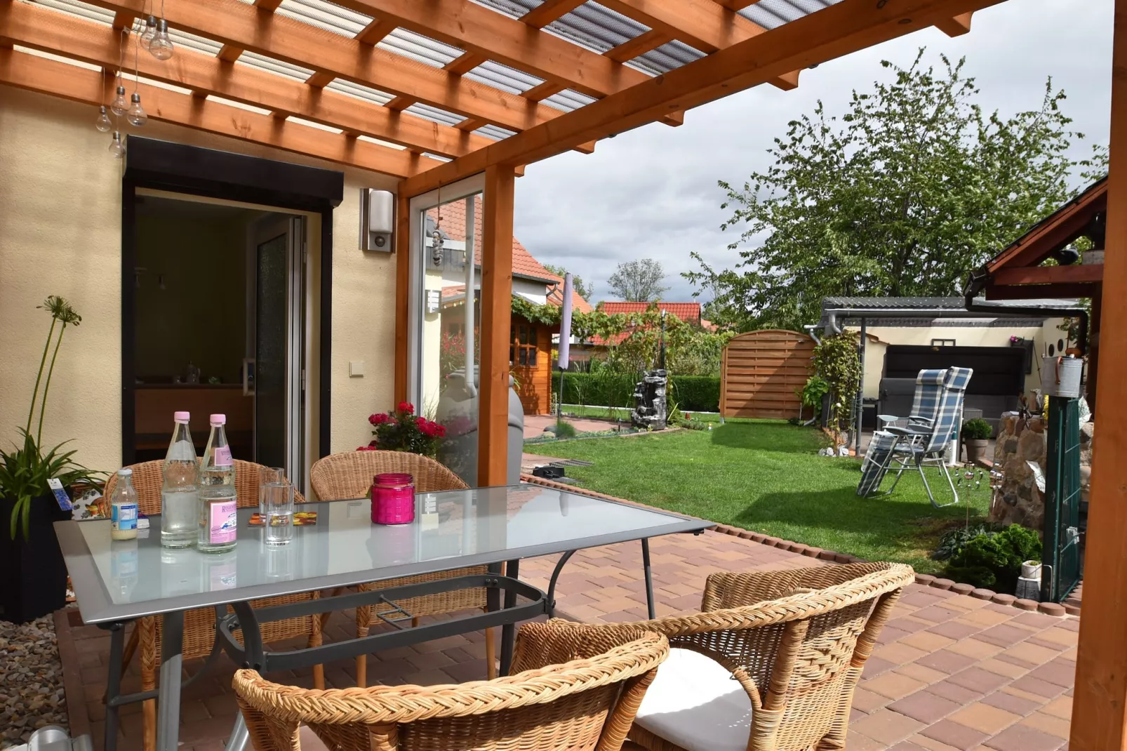 Veckenstedt-Gardens in summer