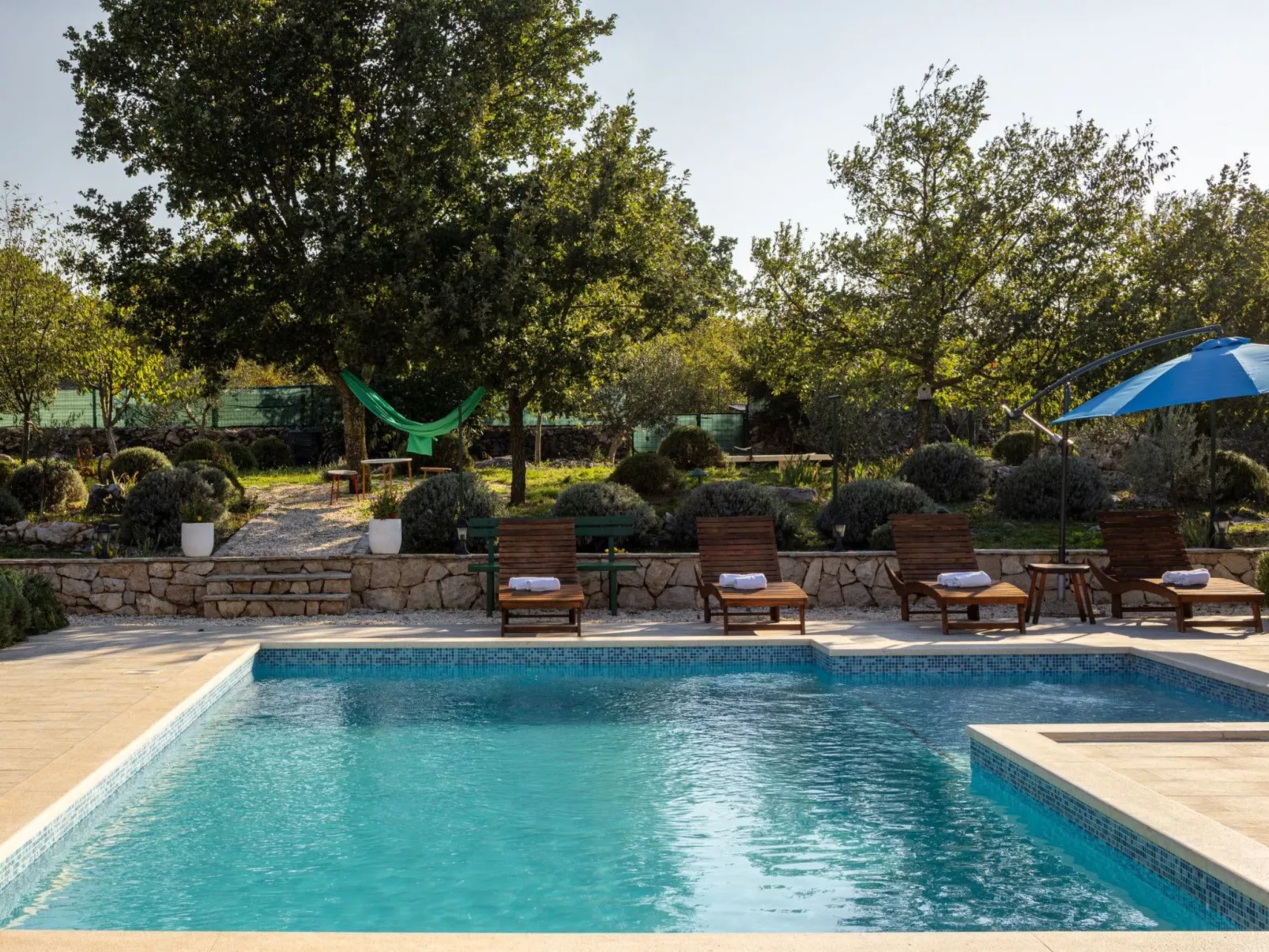 Villa Mirkov San-Dehors