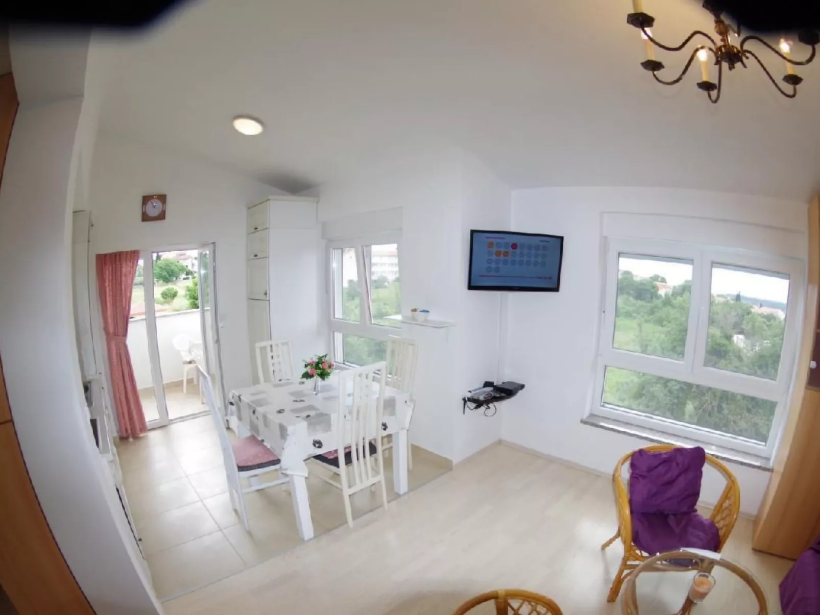 In Medulin mit Privatparkplatz-Inside