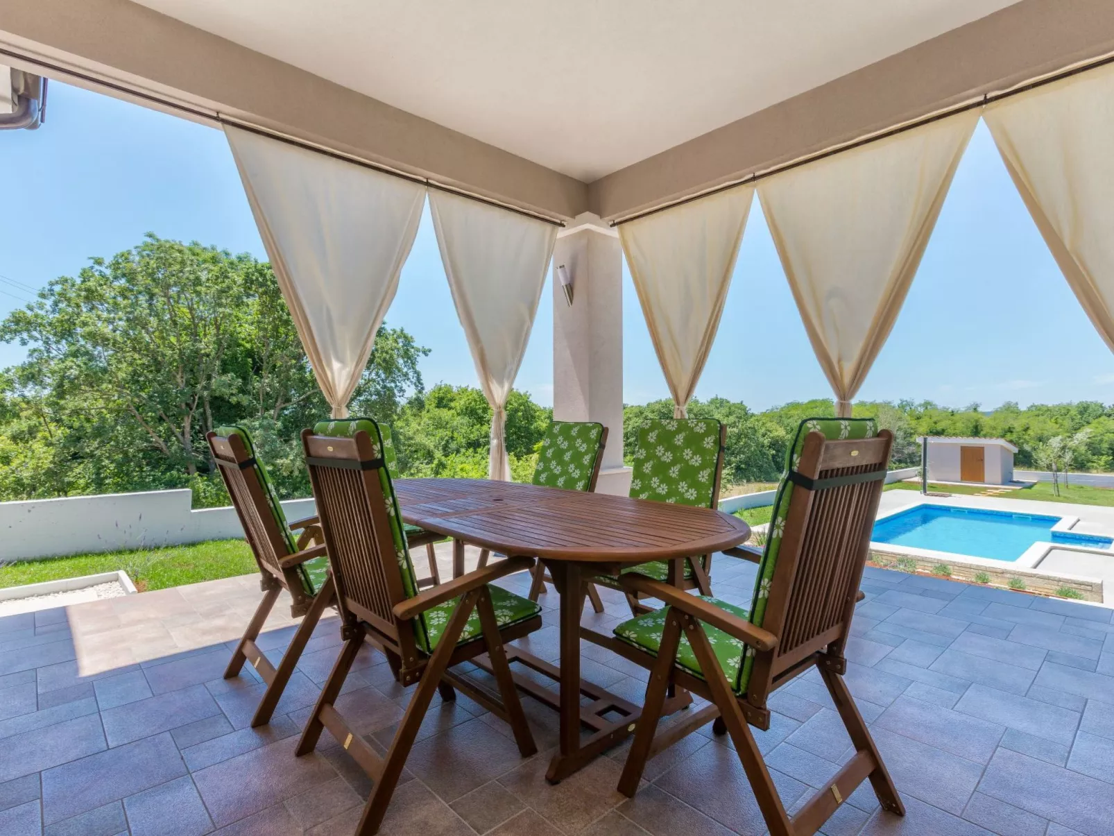 Villa "Tara" mit privatem Pool-Dehors