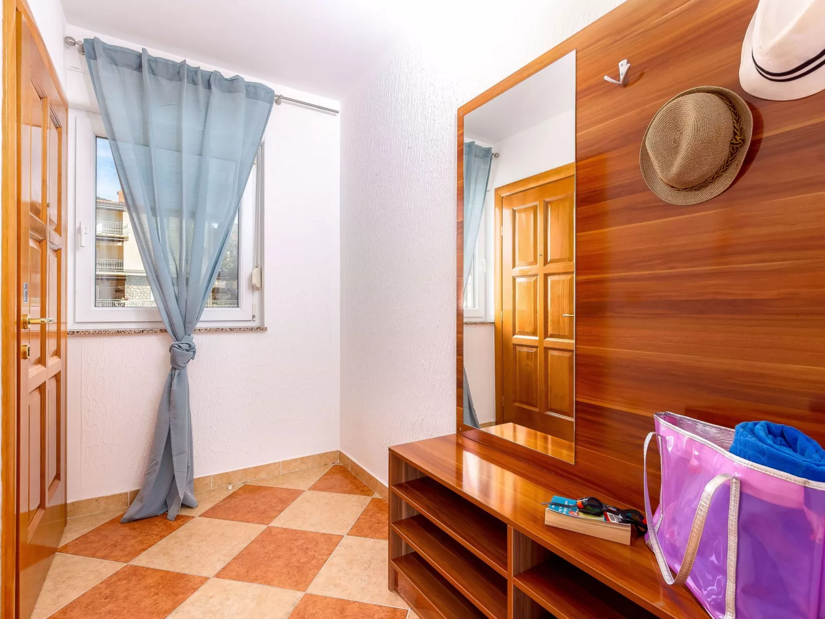 Wohnung mit Balkon und Meerblick