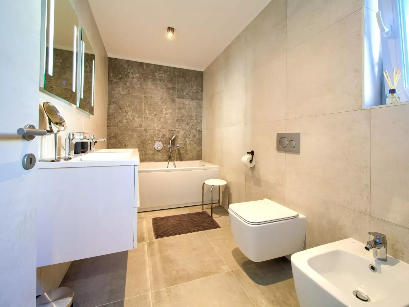 Villa Valle-Image-tags.info