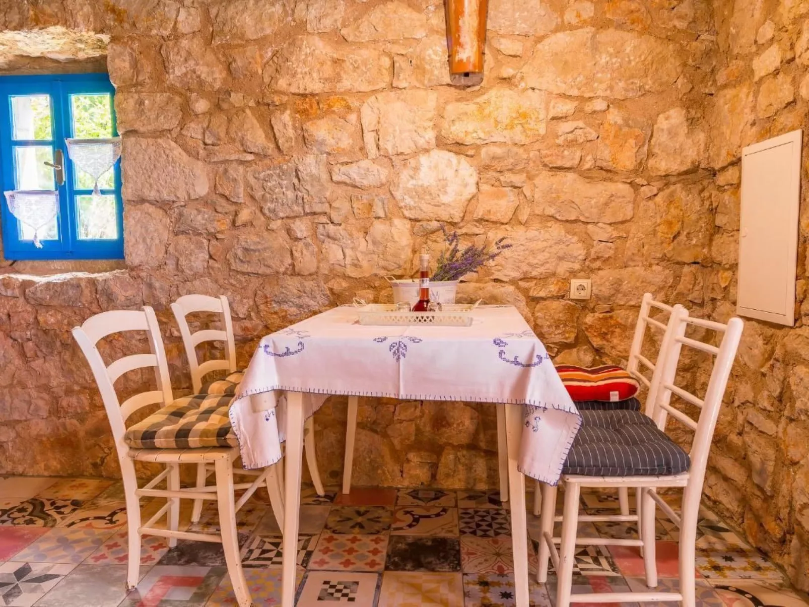 "Villa Ivanka" mit Blick auf das Wasser-Dedans