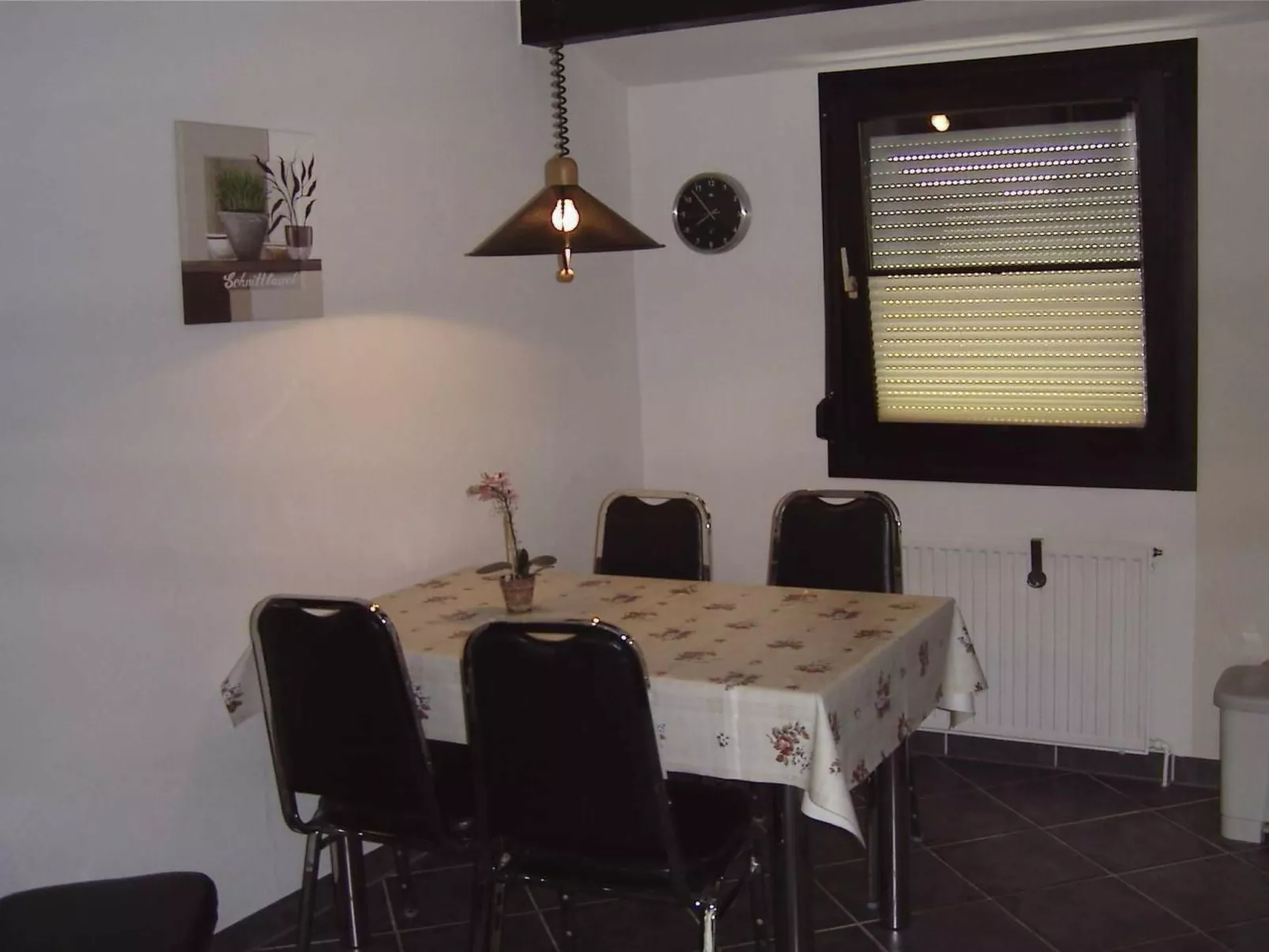 In Burhave mit Terrasse und Grill-Drinnen