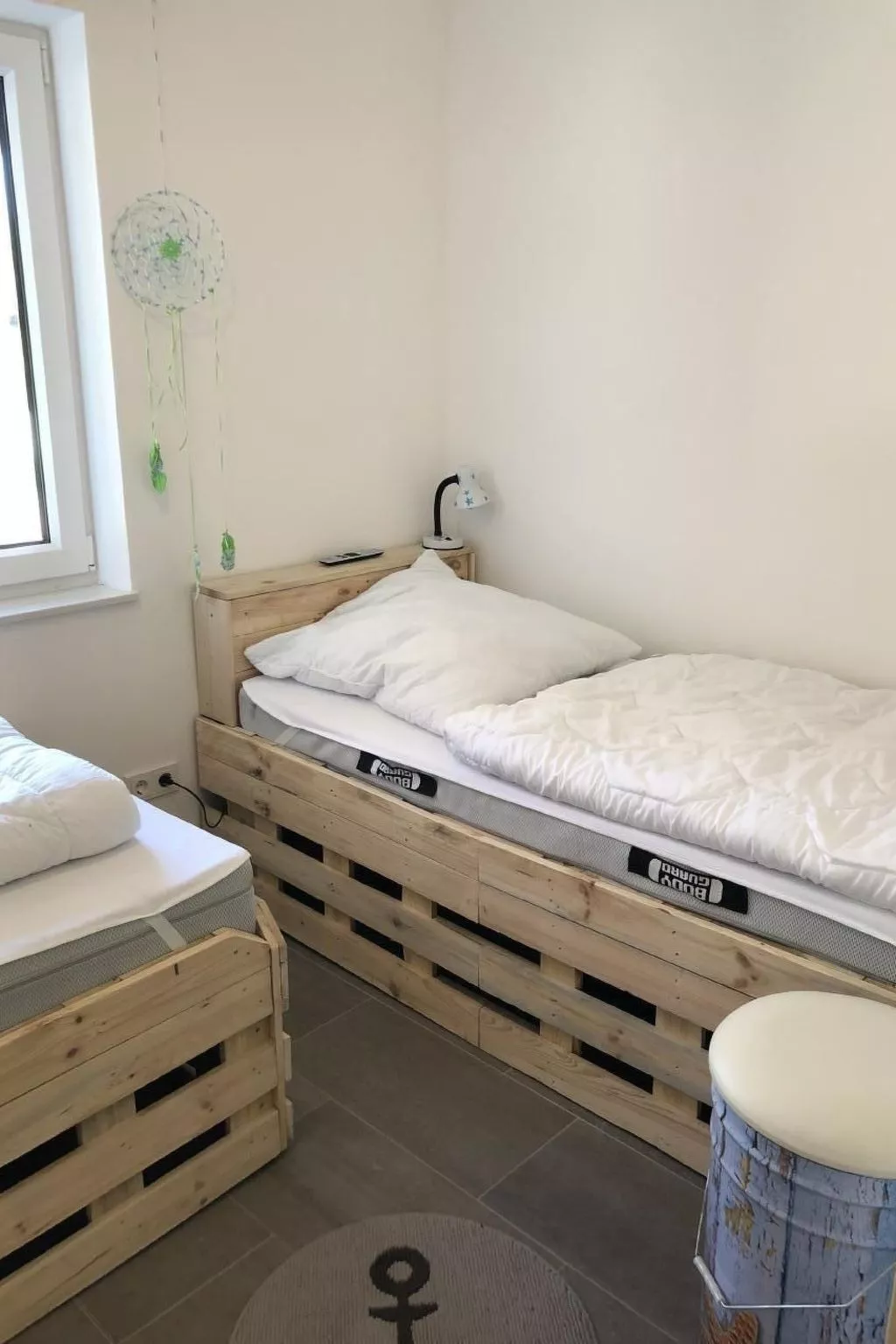 E21 Freistehendes Haus mit Garten und Deichblick-Drinnen