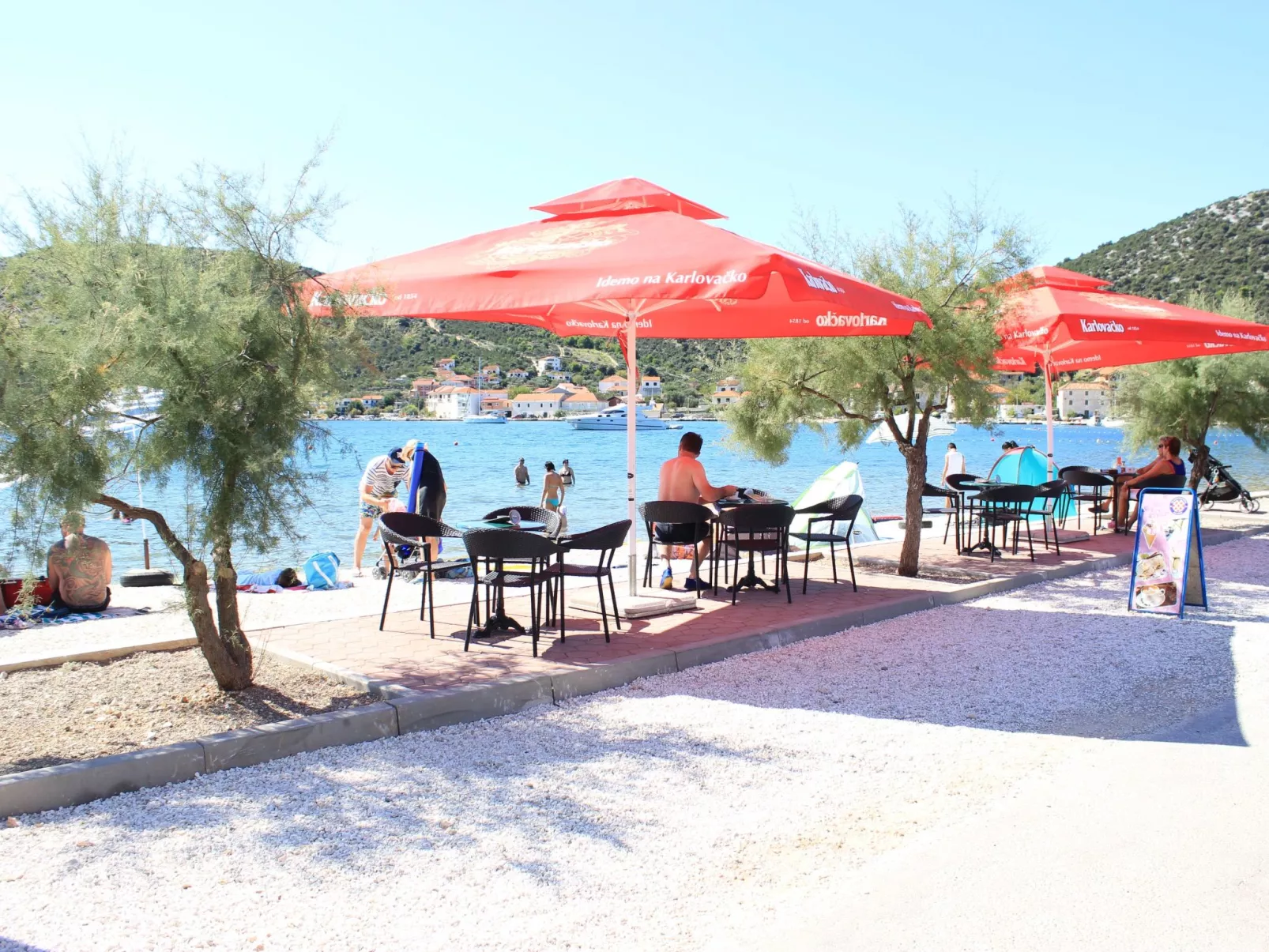 "Mango" direkt am Strand-Outside