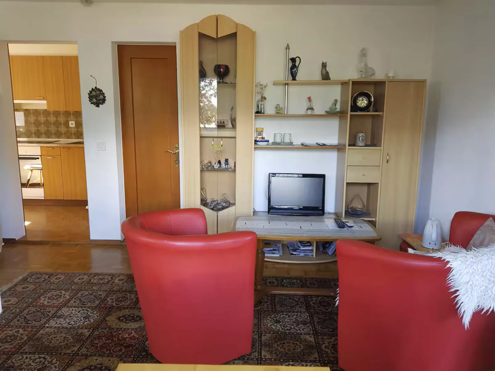 Charmantes Chalet Apartment mit Aussicht-Dedans