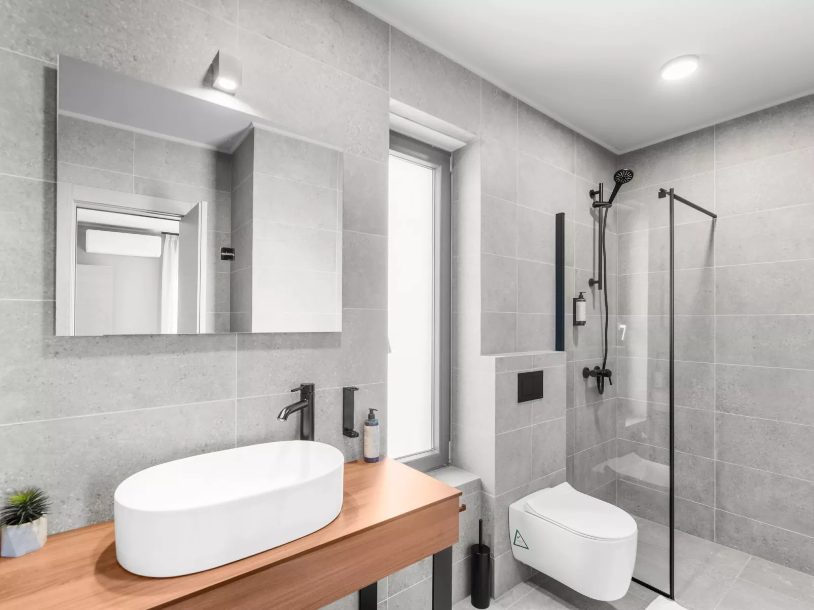 Villa Querchus Penthouse 8 partment mit Jacuzzi-Drinnen