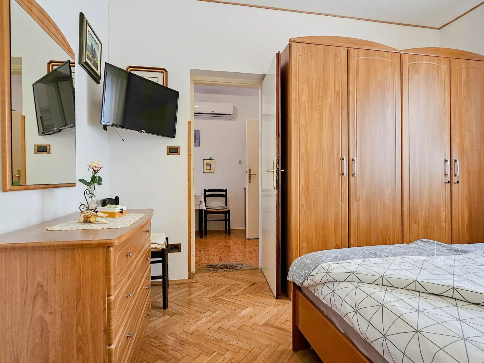 Für 2 Personen ca. 30 m&sup2; in Karigador, Istrien (Umag und Umgebung)-Image-tags.info