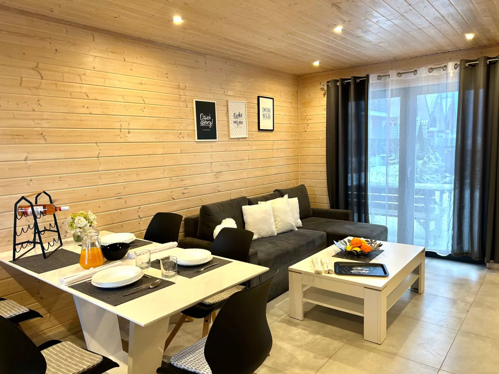 Sunny Baltic 2-Drinnen