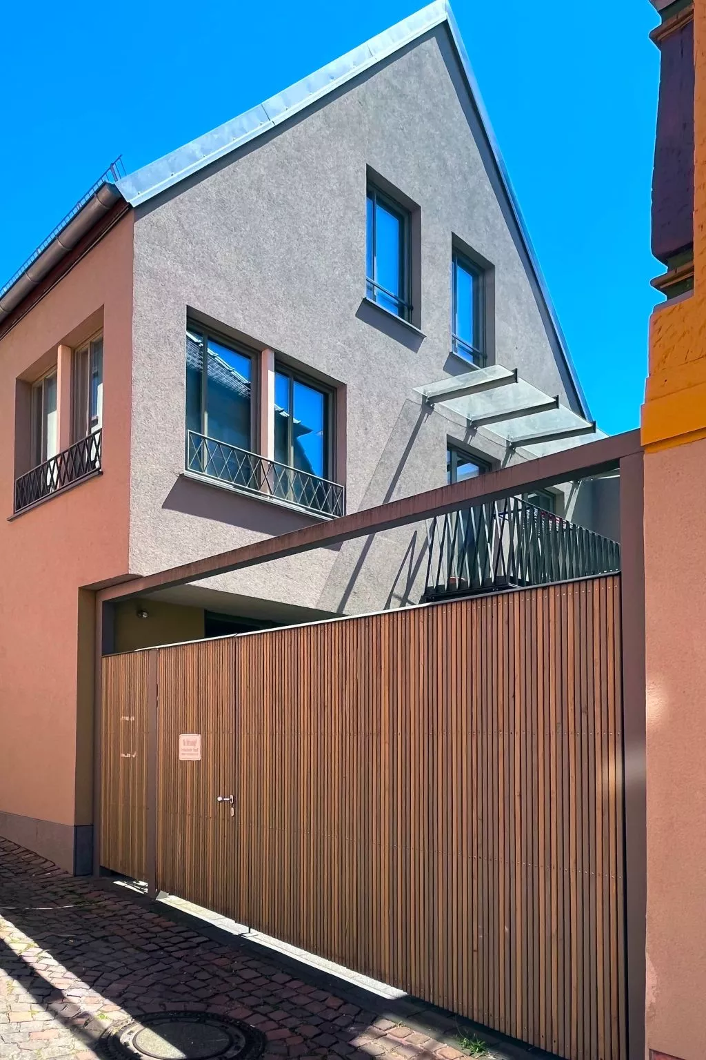 CITY HOUSE Apartments