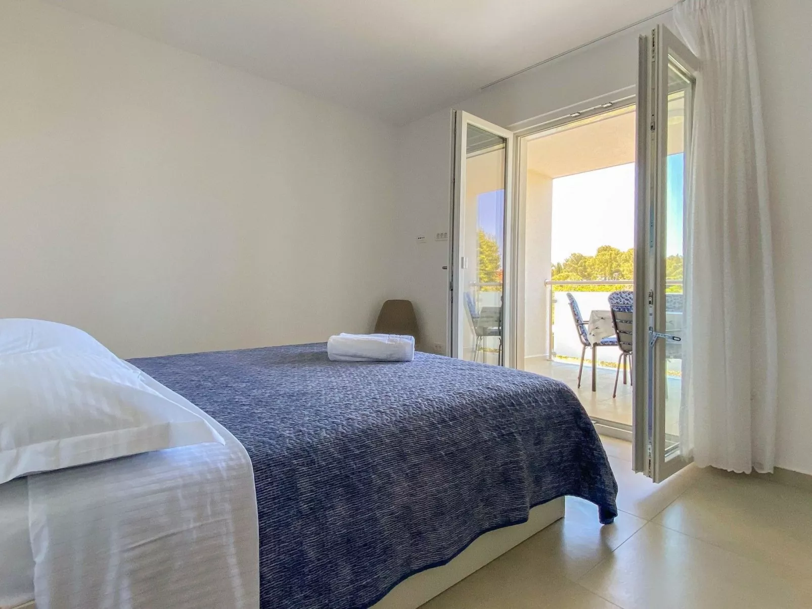 Wohnung "Sofia" mit Balkon-Drinnen