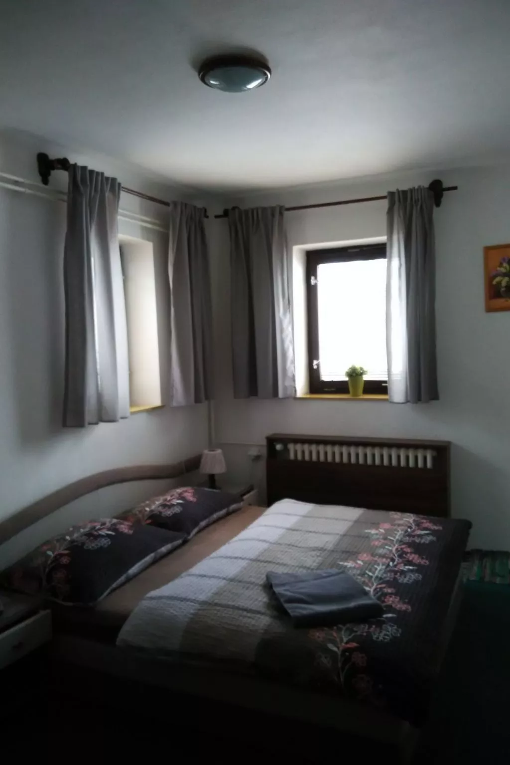 Mit solarbeheiztem Außenpool und Sauna-Drinnen