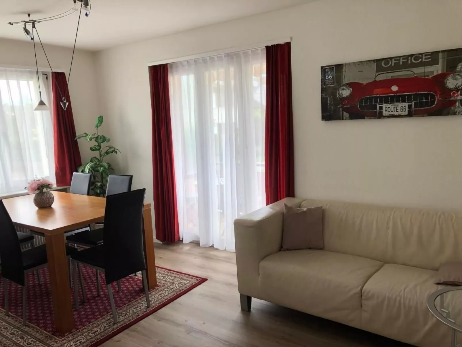 3-Zimmer Ferienwohnung Rapperswil am Zürichsee-Drinnen