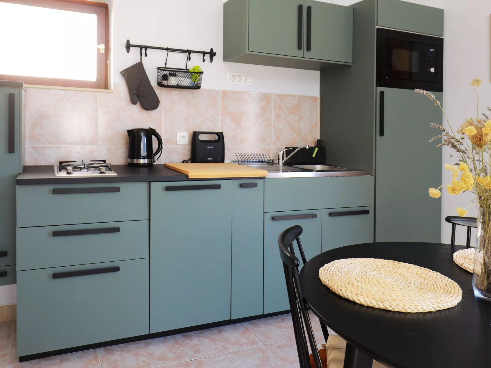 Kleines Steinhaus in einem ruhigen Ort auf der Insel Solta-Drinnen