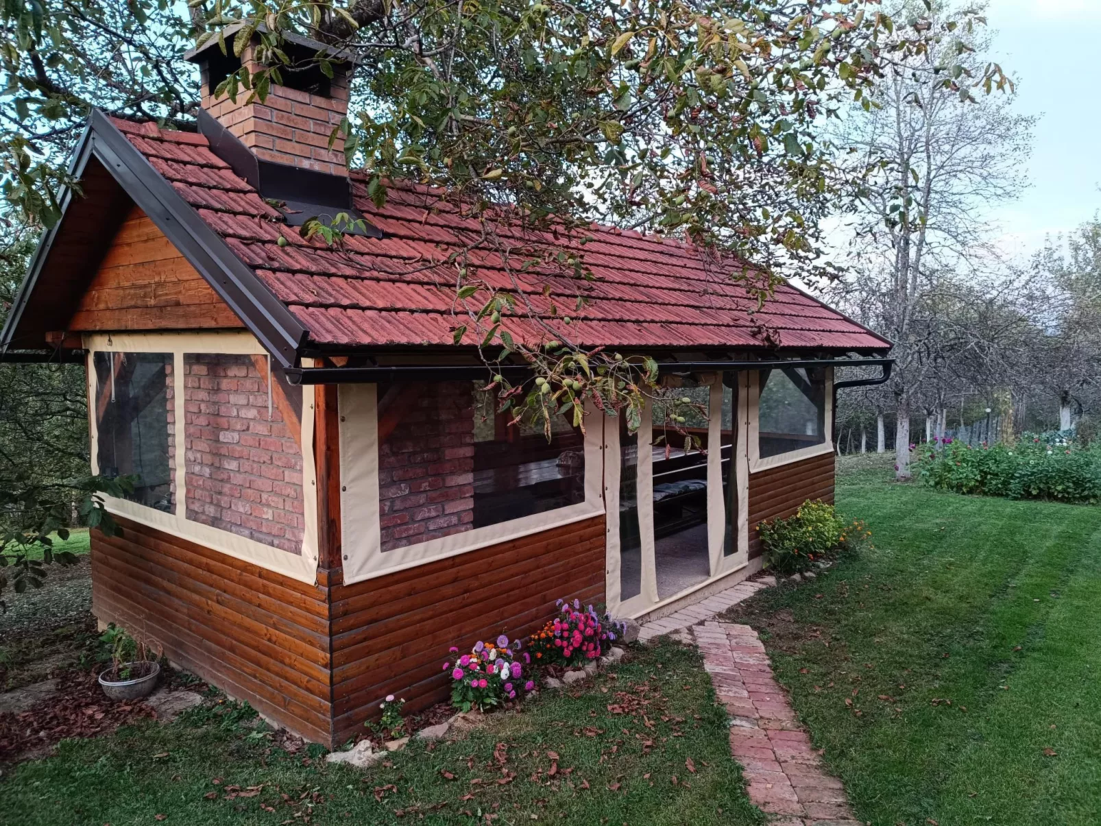 Haus in Sleme Skradsko mit Whirlpool und Parkplatz-Outside