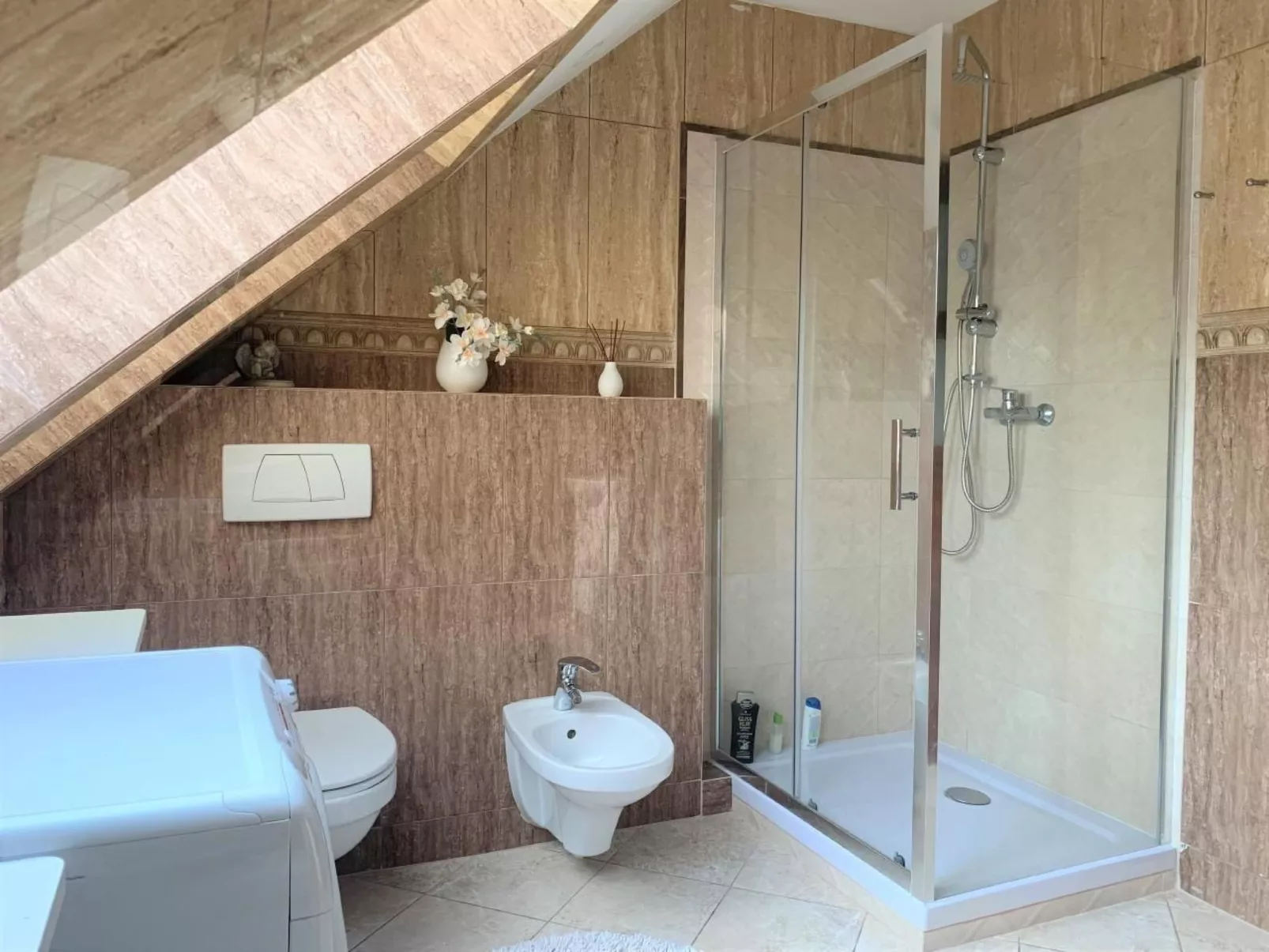 Magnolienhaus mit Sauna und Jacuzzi-Image-tags.info