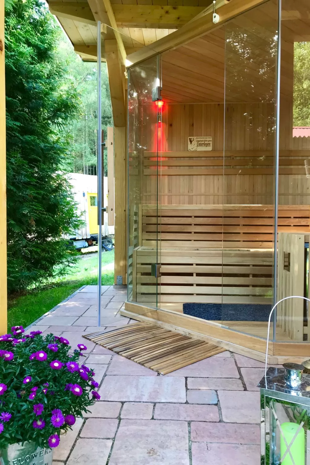 Bungalow mit Garten, Grill und Terrasse-Image-tags.info