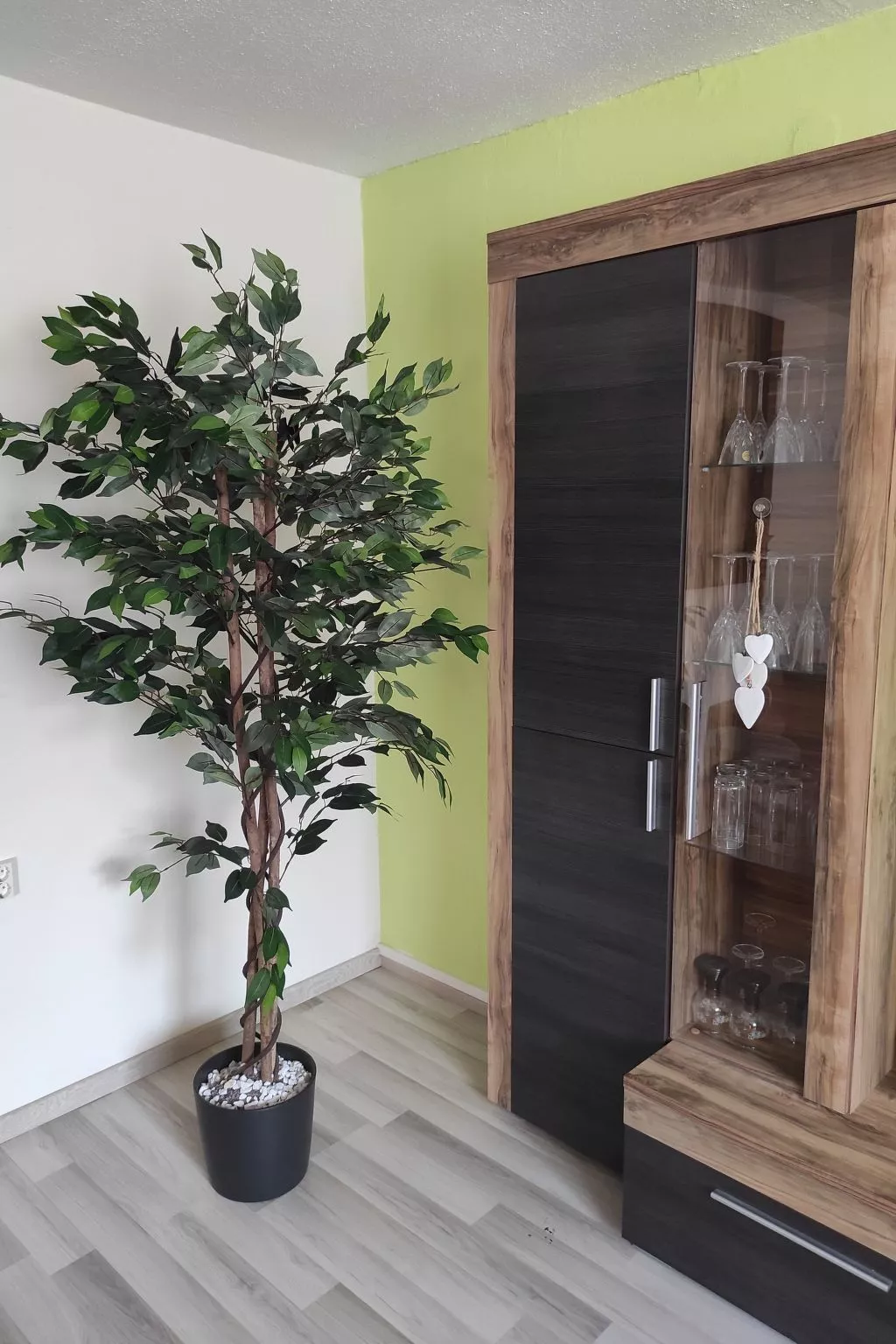 In Breitenstein mit Grill und Garten-Drinnen