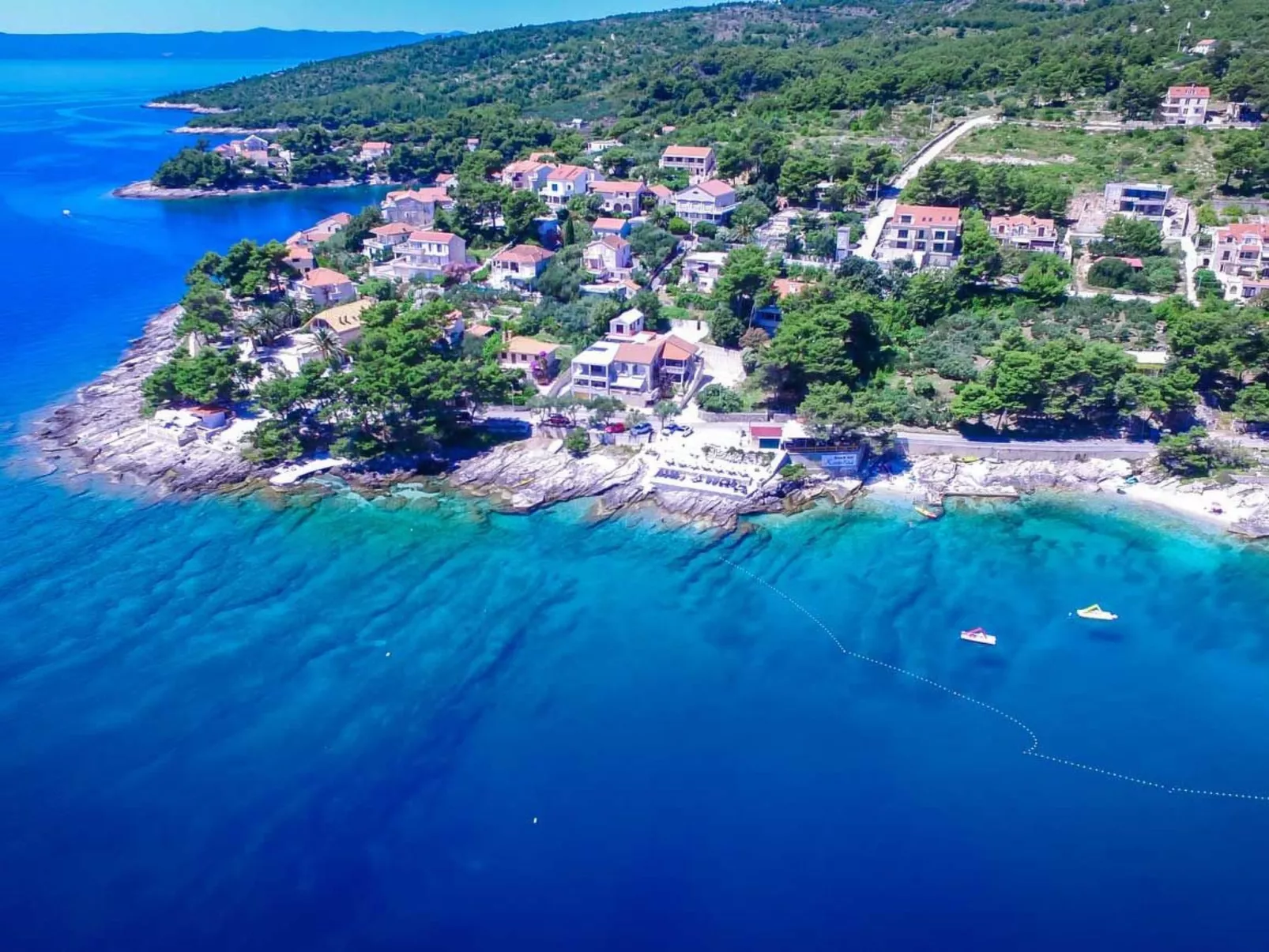 Schönes Ferienhaus mit privatem Pool-Outside