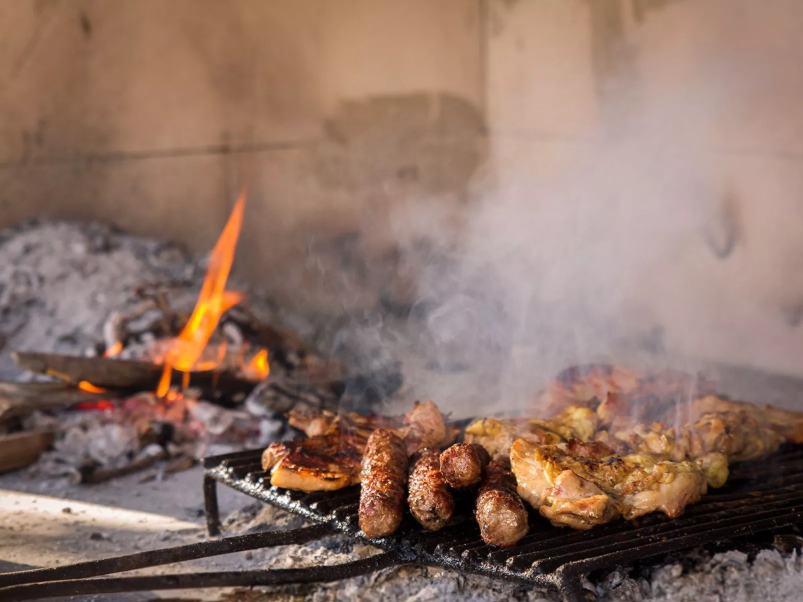Stipanovi Dvori mit Bergblick-Outside