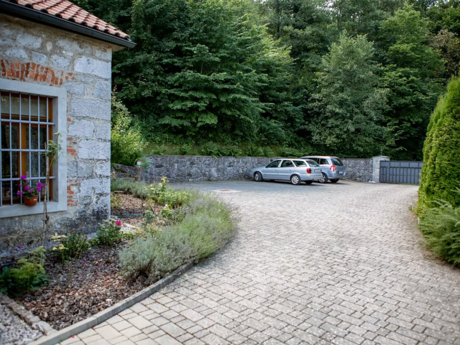 Anwesen "Villa Anton" mit eigenem Pool-Draußen