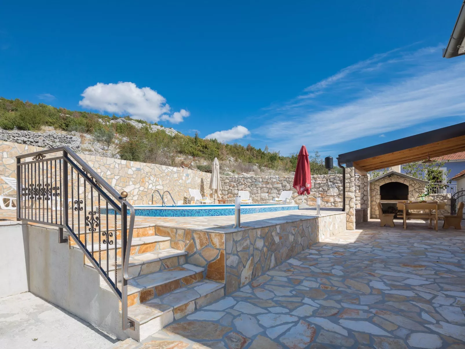 Villa Stara Kula-Outside