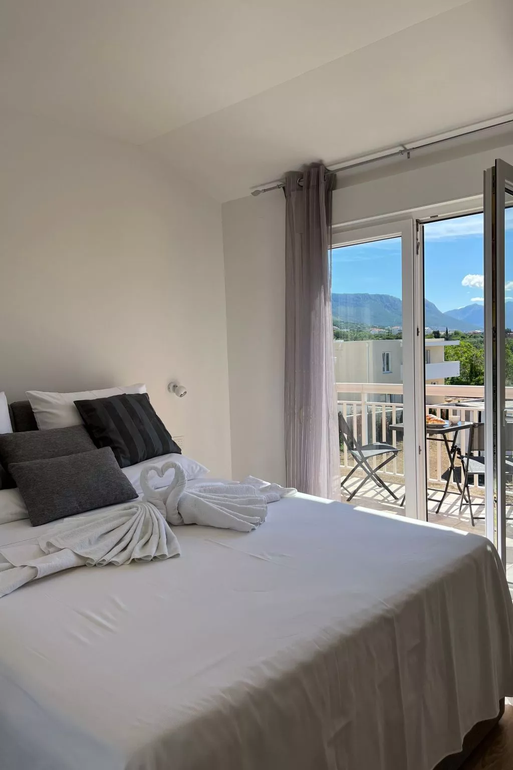 Moderne Meerblick ap.1 mit Pool und Terrasse bbq in der Nähe von Split Trogir-Inside