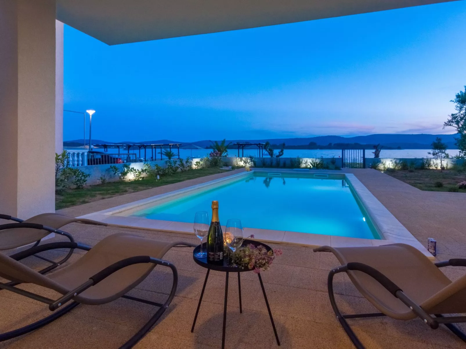 Villa "Lu-Ma" mit Blick auf das Wasser-Draußen