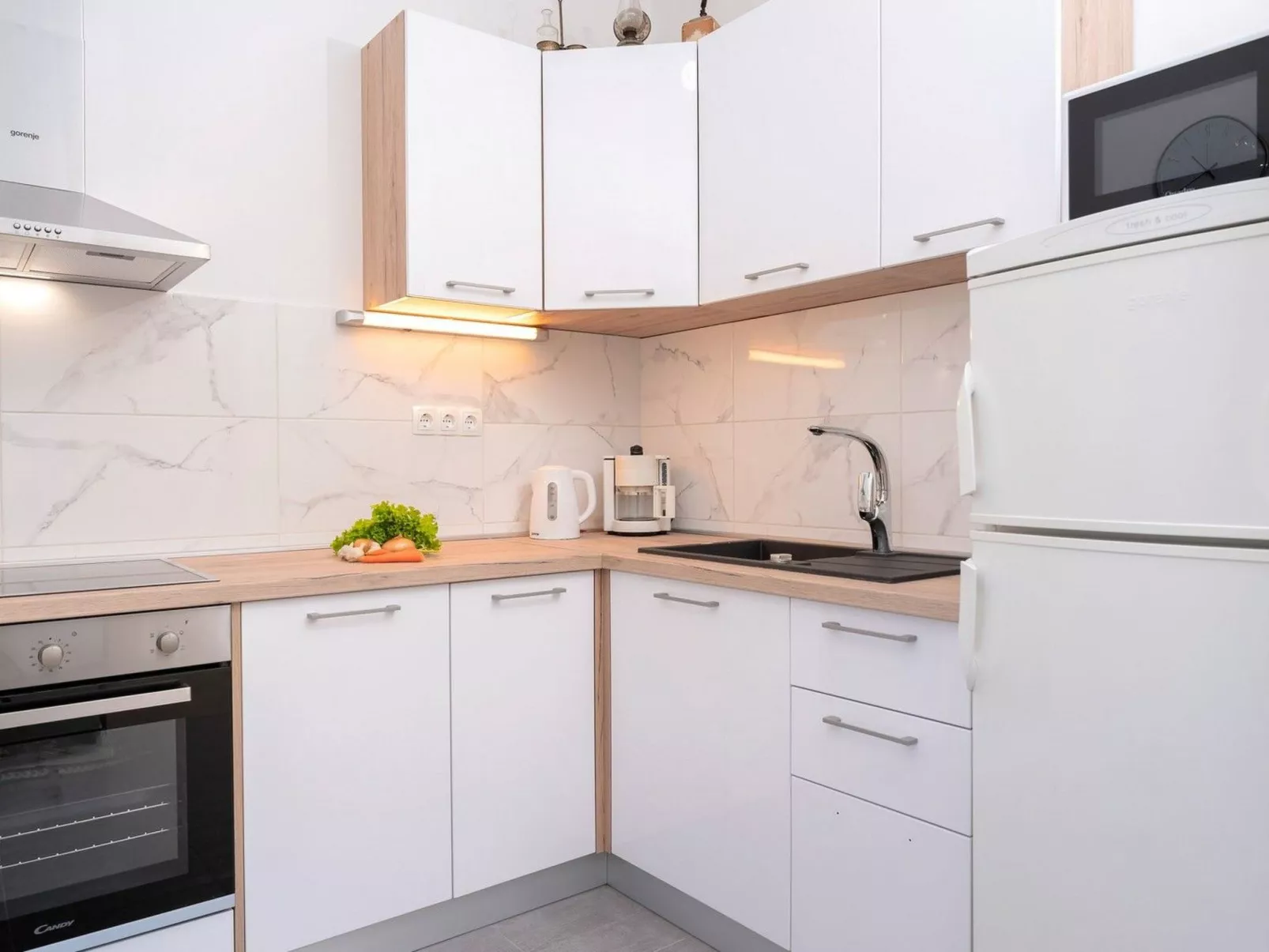 Villa "Sunshine" mit Garten, Grill und Terrasse-Drinnen