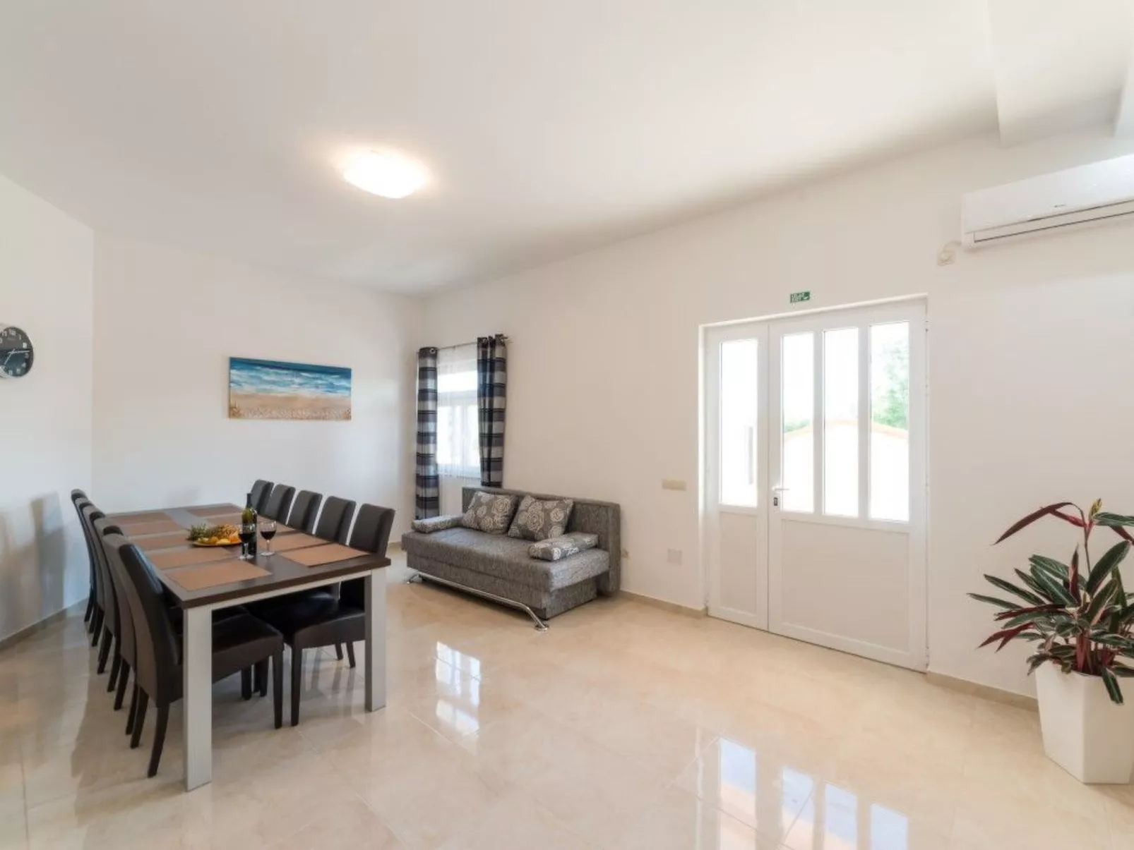 Villa Luce für 9 Personen und 1 Kind-Drinnen