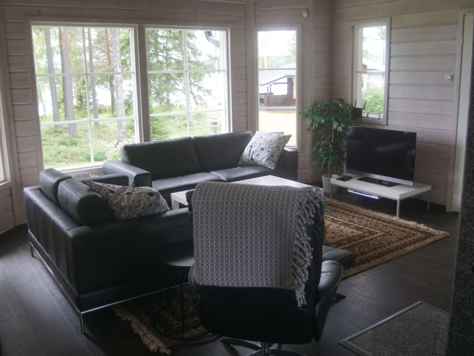 Ferienvilla mit Sauna und Garten am See-Inside