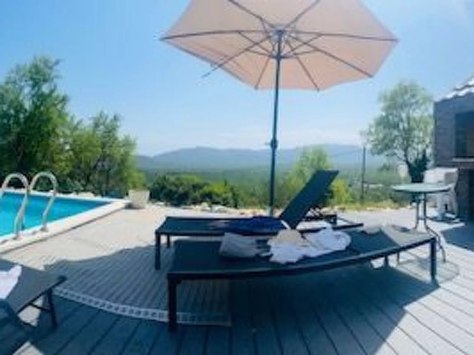 La Finca OliveTree-Outside