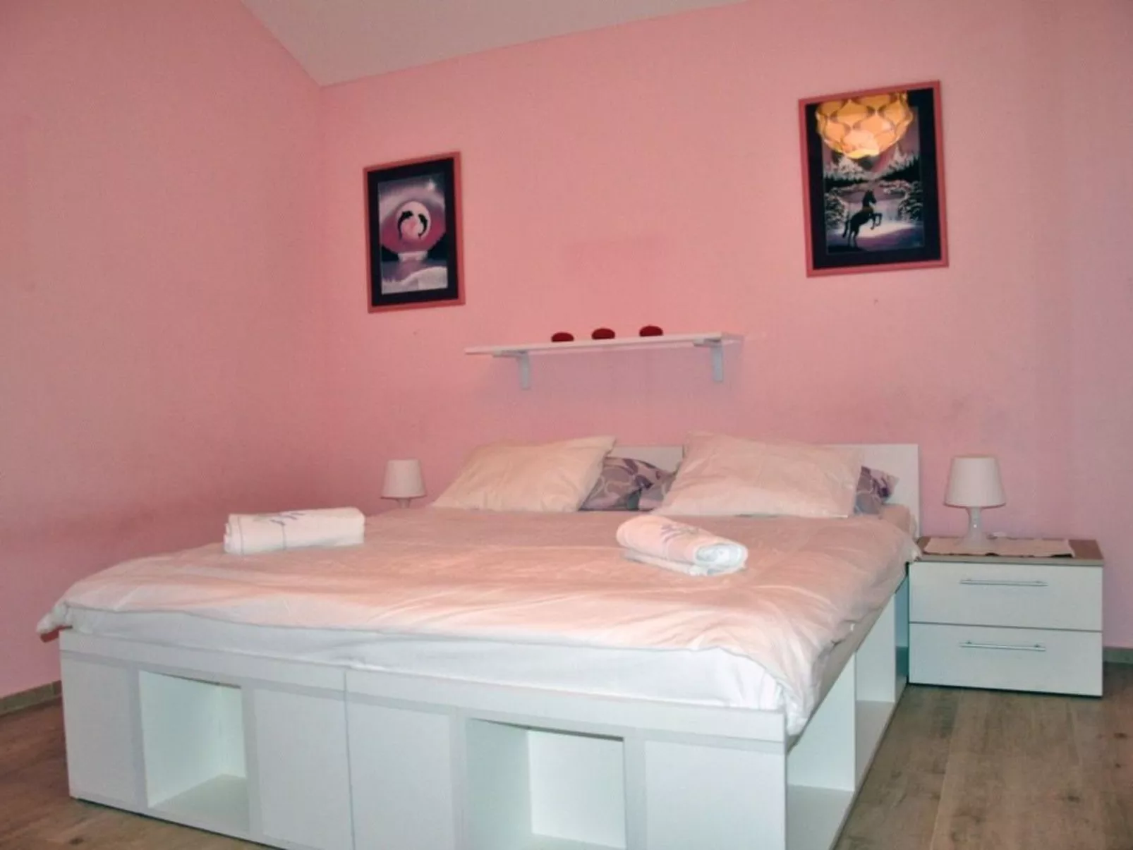 "Sanset" mit Blick auf das Wasser-Drinnen