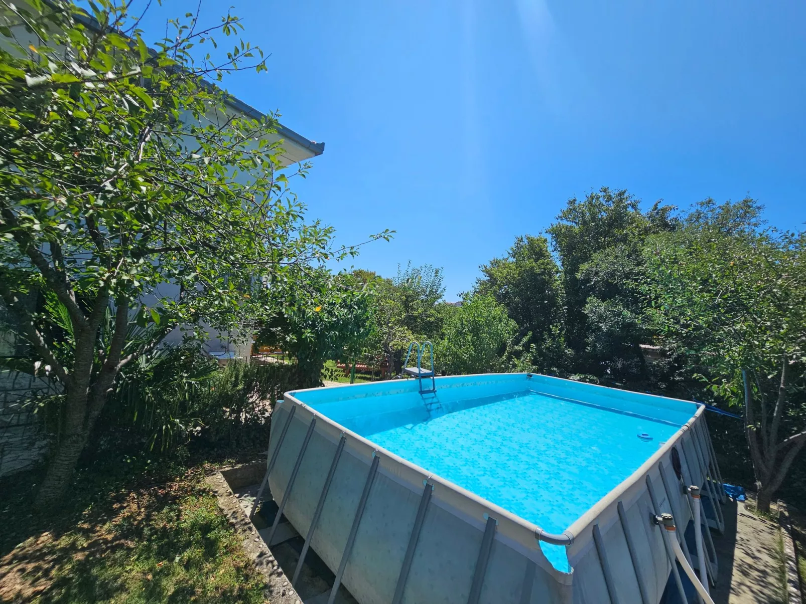 In Novi Vinodolski mit Grill, Garten und Terrasse-Dehors